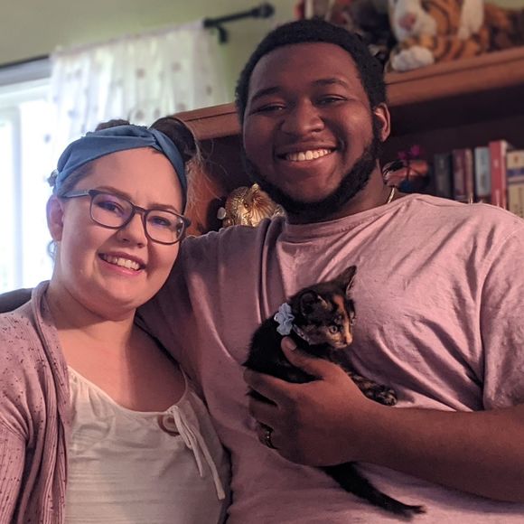 Meet your Posher, Aulora - Picture 1 of 1